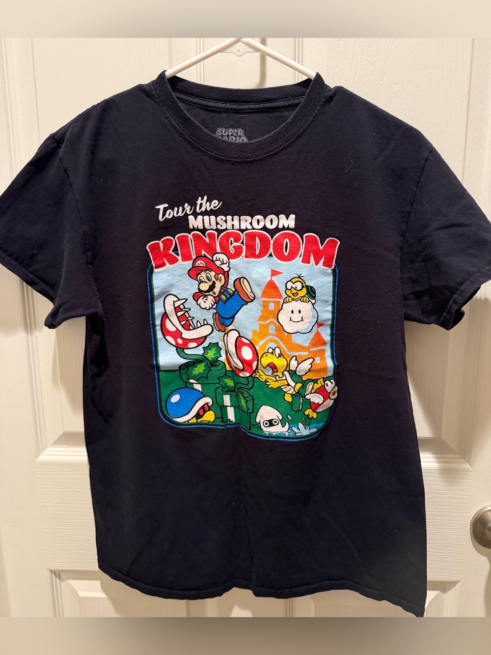 Nintendo Super Mario Tour Mushroom Kingdom Graphic Tee M Black